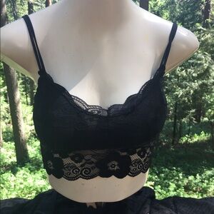 Stretchy lace black  braette lined , skinny straps